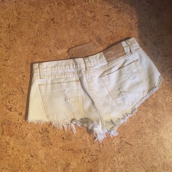 One Teaspoon "Trashwhores" Cut off Jean Shorts - Picture 3 of 4